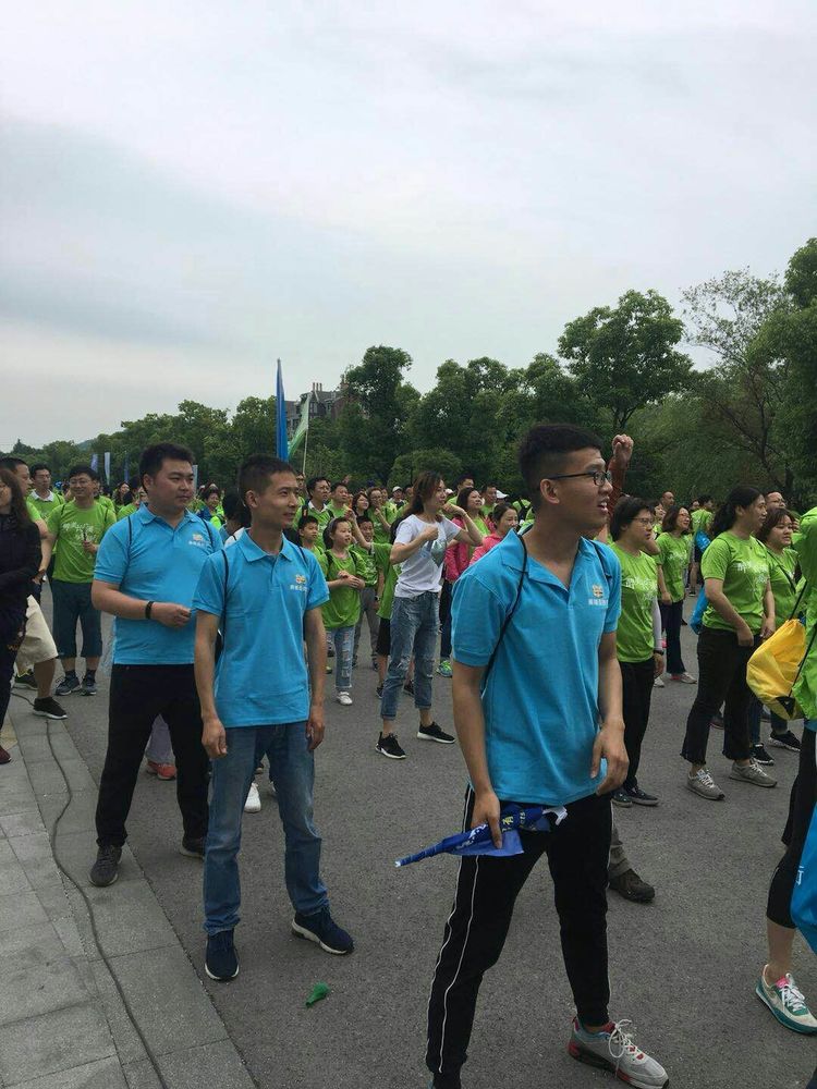 賽維亞倉(cāng)儲(chǔ)貨架徒步活動(dòng)